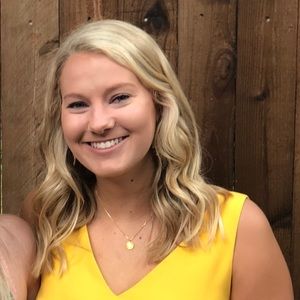 Meet your Posher, Lauren